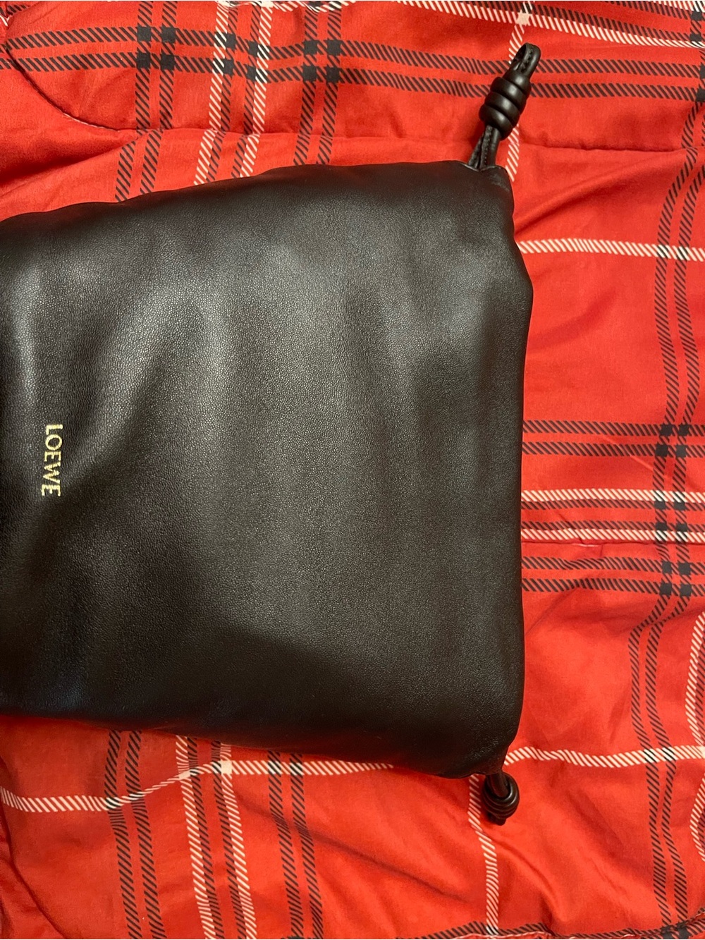 Loewe Black Leather flamenco Bucket Bag with Gold Logo - Picture 2 of 11
